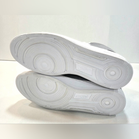 Nike Men's Gray High-Top Sneakers - Picture 5 of 5